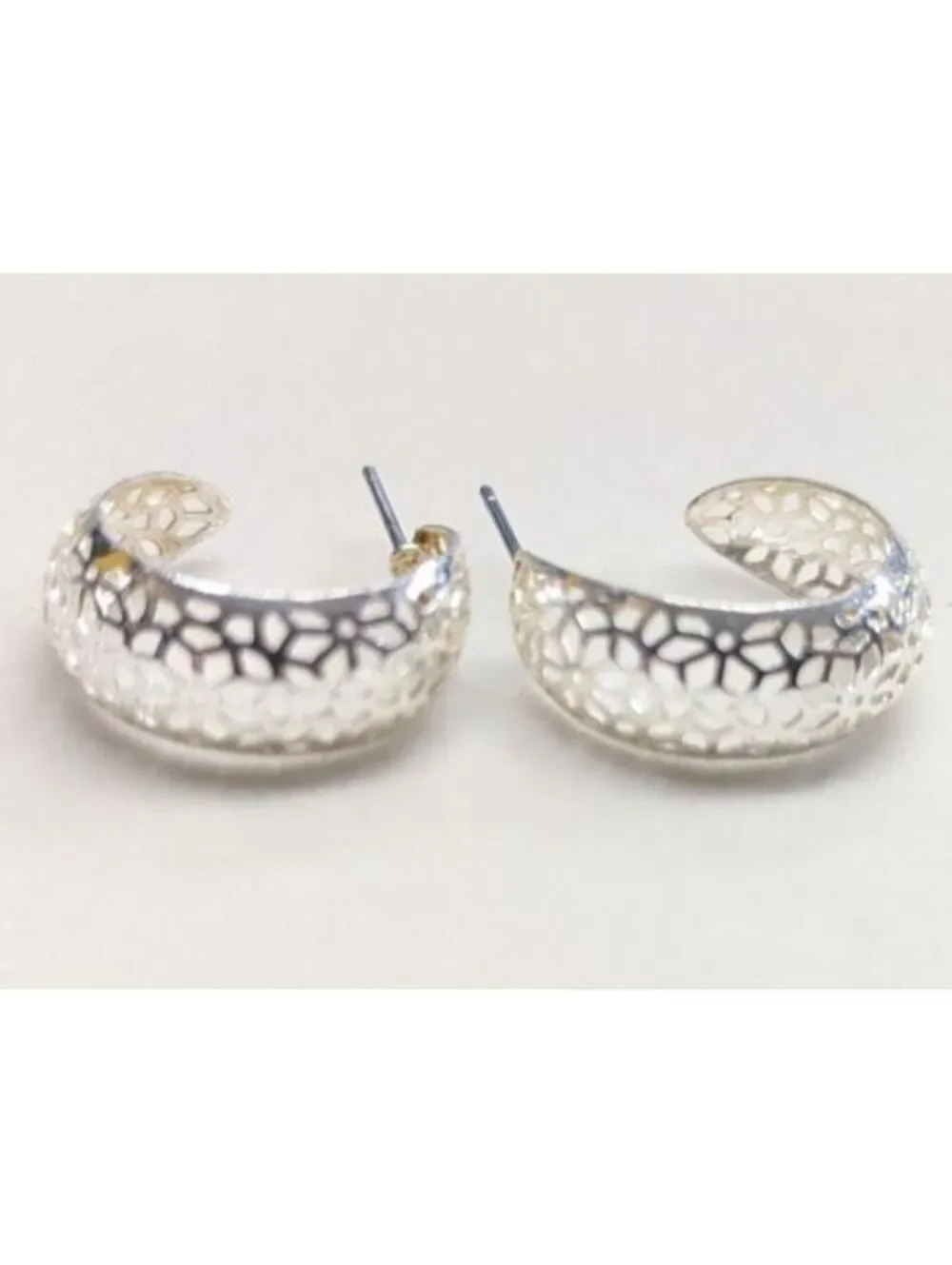 Vtg New Silver Filigree Openwork Hoop Earrings Intricate Crescent C Shaped Hoops
